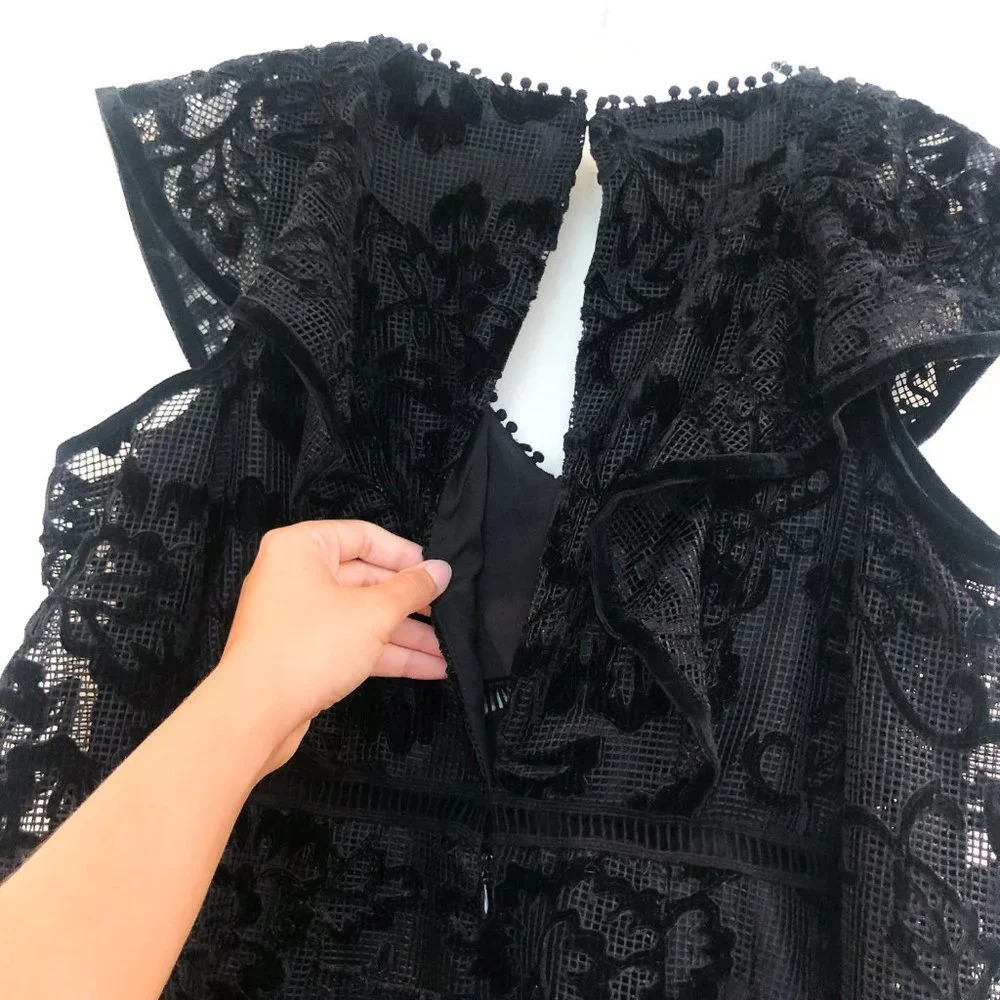 Red Carter Cold Shoulder Black Lace Mini Dress 6 - Picture 7 of 9